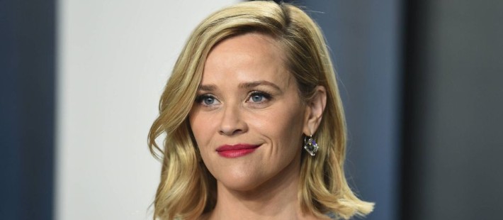 Η Reese Witherspoon αναλύει τους πιο iconic κινηματογραφικούς ρόλους που έχει αναλάβει