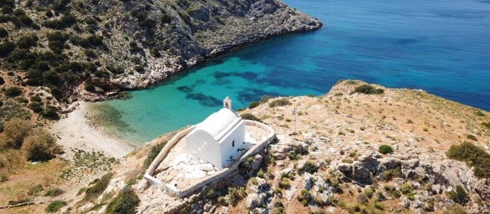 Τα πιο ιδιαίτερα έθιμα για τον εορτασμό του Πάσχα στα must-visit νησιά της Ελλάδας