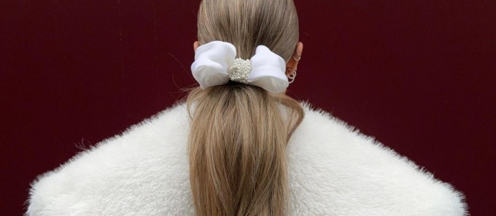 Αν προετοιμάσετε έτσι τα μαλλιά σας, θα μπορείτε να κάνετε όλα τα χτενίσματα τις γιορτές