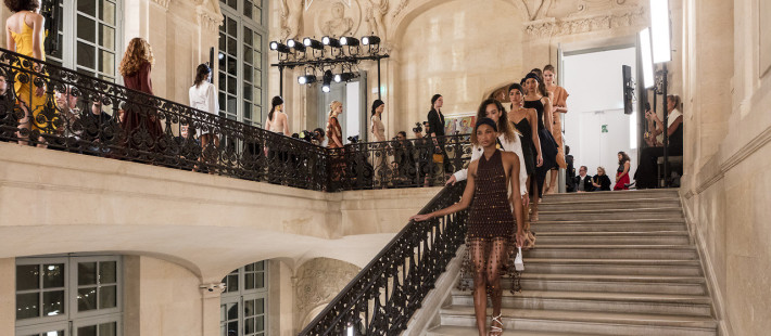 Ο Jacquemus επιστρέφει στο Μουσείο του Πικάσο για το επερχόμενο show του 