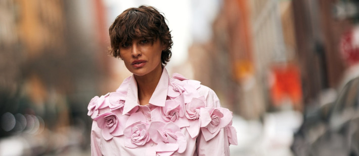 Πώς θα φορέσετε το πιο εντυπωσιακό χρώμα της σεζόν