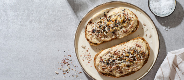 4 πεντανόστιμες συνταγές που θα σας πείσουν να εντάξετε το ταχίνι στην καθημερινότητά σας