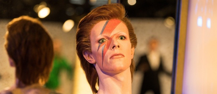 David Bowie: H εκκεντρική περσόνα που λάτρευε να ελίσσεται σε ένα νέο βιογραφικό ντοκιμαντέρ