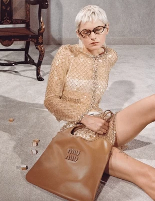 2023 in a nutshell: Οι πιο hot fashion μάρκες και τα best-selling items του έτους