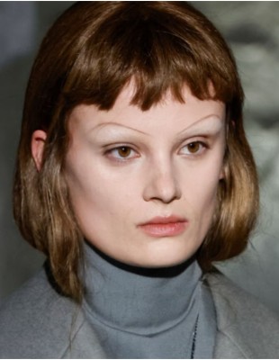 Σύμφωνα με το Milan Fashion Week το bold makeup ήρθε για να μείνει