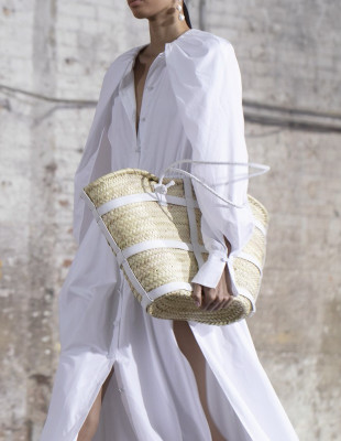 Τα πρώτα raffia αξεσουάρ που αξίζουν μία θέση στη συλλογή σας από σήμερα κιόλας