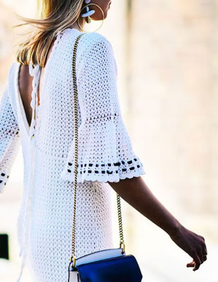 5 updated τρόποι για να φορέσετε τα crochet items αυτήν τη στιγμή