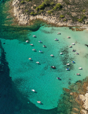 Είστε λάτρεις της εξερεύνησης; Οι παραλίες της Χαλκιδικής που πρέπει να επισκεφθείτε asap
