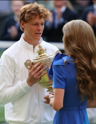 Ο Jannik Sinner θριάμβευσε στο Wimbledon - Όσα ξεχώρισαν στον μεγάλο τελικό