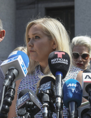 Το νέο βιβλίο της Virginia Giuffre θα φέρει νέες σοκαριστικές αποκαλύψεις για τον Jeffrey Epstein και τον πρίγκιπα Andrew