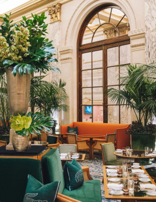 Το νέο pop-up café της Lacoste στο The Plaza της Νέας Υόρκης είναι ένας ύμνος στο τένις 
