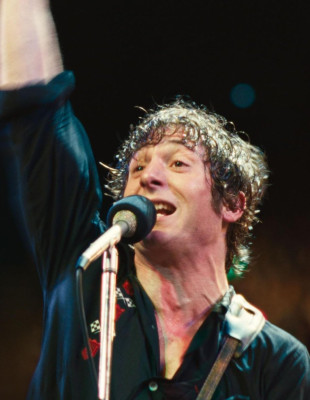 Ο Jeremy Allen White ως Bruce Springsteen σε μία ταινία για τον θρύλο της μουσικής 