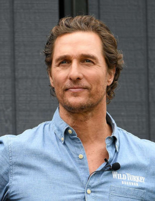 Ο Matthew McConaughey αναπολεί τους θρυλικούς ρόλους της καριέρας του