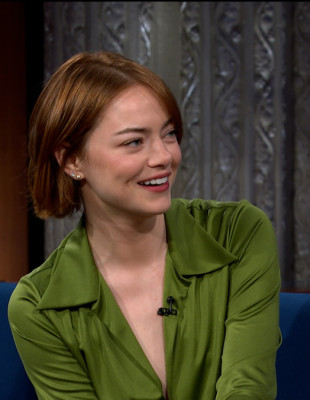 Η Emma Stone αποκαλύπτει τις σκοτεινές πτυχές της νέας της ταινίας 'Bugonia' Η Emma Stone αποκαλύπτει τις σκοτεινές πτυχές της νέας της ταινίας 'Bugonia'