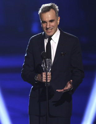 Ο θρύλος της υποκριτικής Daniel Day-Lewis επιστρέφει στην Ελλάδα και εμείς ανακαλύπτουμε το μεγαλείο του μέσα από τις ταινίες του