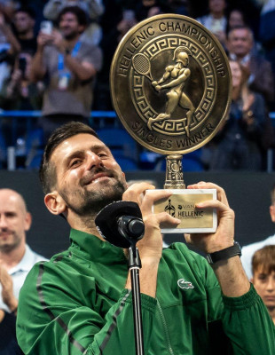 Η Αθήνα αποθέωσε τον Νόβακ Τζόκοβιτς που στέφθηκε ο μεγάλος νικητής του πρώτου Hellenic Championship ATP 250