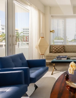 Ένα διαμέρισμα Art Déco στο Miami Beach ξεχωρίζει για τη σύγχρονη γοητεία του