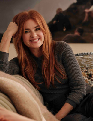 Η Isla Fisher μας ξεναγεί στο νέο της σπίτι στο Λονδίνο