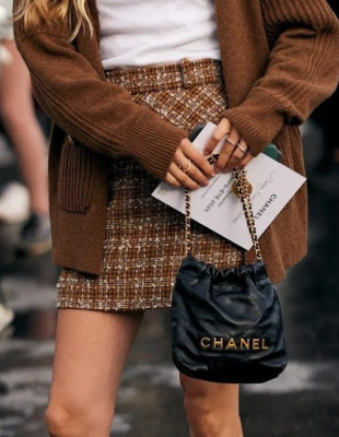 Mini φούστα τον χειμώνα; 5 updated τρόποι για να τη φορέσετε