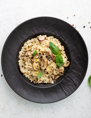 4 φανταστικές vegan συνταγές που μπορείτε να φτιάξετε σε χρόνο dt με τις πιο απολαυστικές sauces