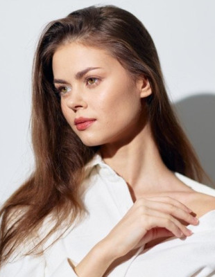 Body Slugging: Η ανανεωμένη τεχνική skincare που ανταποκρίνεται στις ανάγκες της εποχής και υπόσχεται πιο απαλή επιδερμίδα από ποτέ