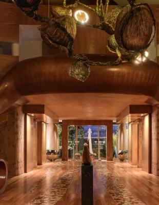 Μία έπαυλη στο Κάιρο, διακοσμημένη με σπάνια έργα τέχνης που της προσδίδουν την αισθητική ενός μουσείου