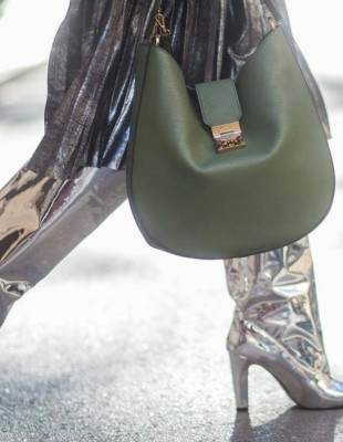 Τα party shoes που θα απογειώσουν κάθε γιορτινό σύνολο - κι όχι μόνο 