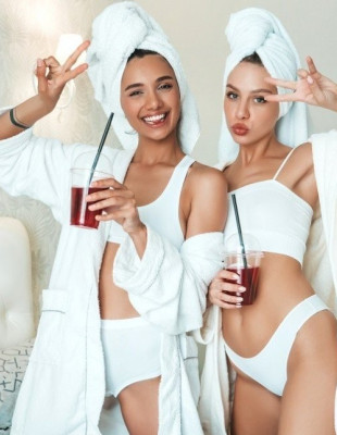 The ultimate glow up: To ολοκληρωτικό detox που κάθε γυναίκα αξίζει να δοκιμάσει πριν τις γιορτές 