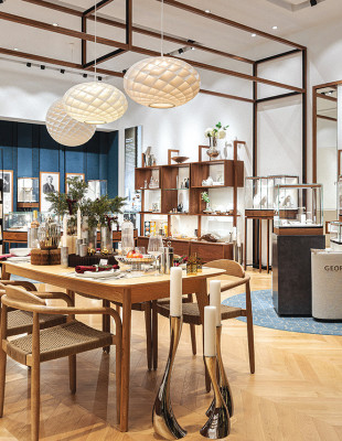 O οίκος κοσμημάτων και ειδών σπιτιού Georg Jensen παρουσιάζει τη νέα του πολυτελή boutique στο Mediterranean Cosmos 