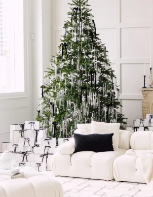 5 τρόποι να προετοιμάσετε την κατοικία σας για τη festive season εκτός από τον στολισμό του δέντρου