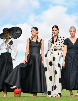 O Βασίλης Ζούλιας παρουσίασε μια εντυπωσιακή SS26 συλλογή - ύμνος στην πραγματική ομορφιά 