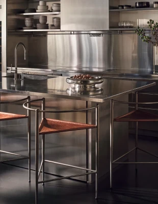 Kitchen Color Trends: Τα χρώματα που επικρατούν στις κουζίνες φέτος τον χειμώνα