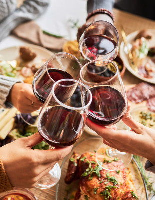 Τρία «ναι» και ένα «όχι» στη ρουτίνα σας για να απολαύστε τις γιορτές χωρίς στέρηση