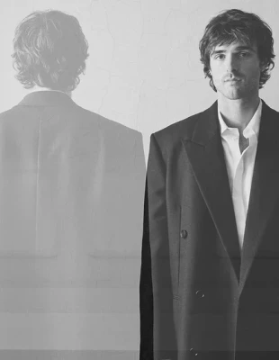 Ο Jacob Elordi είναι το style icon του 2025 και όχι μόνο για τους άντρες