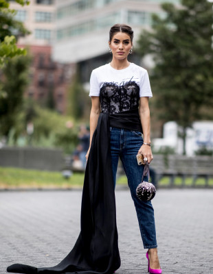 The Come Back: Τα cigarette jeans επιστρέφουν και τα κορίτσια της μόδας τα απογειώνουν