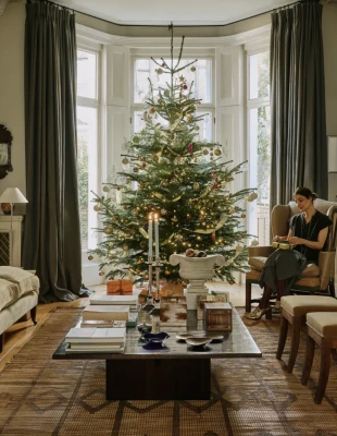 Πώς ένα σπίτι στο δυτικό Λονδίνο συνδυάζει το παιχνίδι με την κομψότητα