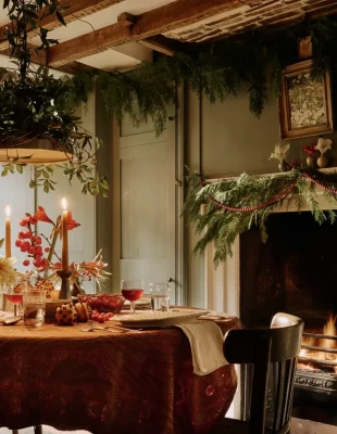 Ένα σπίτι στο Ανατολικό Λονδίνο που παντρεύει το χθες με το σήμερα σε ένα αποτέλεσμα με μνήμη και χαρακτήρα