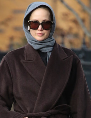 5 updated τρόποι για να φορέσετε το κασκόλ σας όπως οι fashionistas