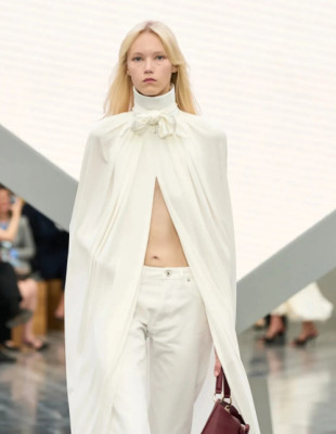 Δεν επιθυμείτε να επιλέξετε φόρεμα την εορταστική περίοδο; Αυτές είναι οι πιο εντυπωσιακές εναλλακτικές 