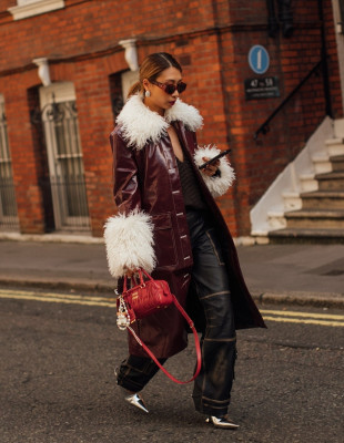 Τα super chic παλτό που θα αναβαθμίσουν κάθε γιορτινό σύνολο