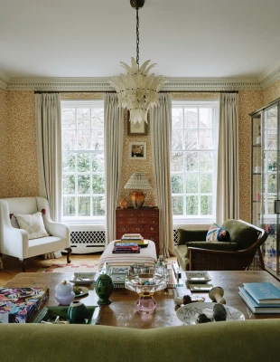 Ένα κλασικό σπίτι στο Hampstead που μεταμορφώθηκε για μια σύγχρονη οικογενειακή ζωή