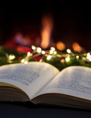 Τα βιβλία που διαβάζουμε και προσφέρουμε αυτά τα Χριστούγεννα 