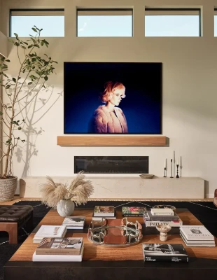 Μια κατοικία στην Sausalito επαναπροσδιορίζει τη σύγχρονη πολυτέλεια μέσα από φυσικά υλικά και ήπιες αρχιτεκτονικές γραμμές 