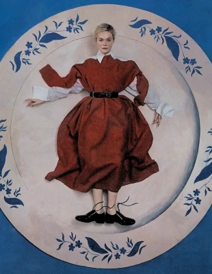 Η Elle Fanning φωτογραφίζεται με τον πιο δημιουργικό τρόπο σε ένα σουρεαλιστικό σκηνικό από τον ﻿Szilveszter Makó