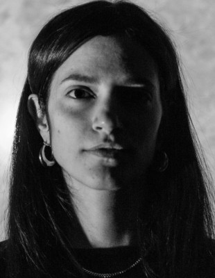 SKG Stories: Αυτό που κρατά την Άννα Μαργαριτίδου στη Θεσσαλονίκη είναι η συνεχής άνθιση που παρατηρεί στην καλλιτεχνική της σκηνή