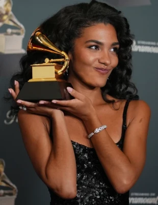 Ο Trump, η Γροιλανδία και η I.C.E. μπαίνουν στο στόχαστρο των καλλιτεχνών στα φετινά Grammy Awards