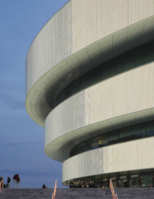 Το νέο παγοδρόμιο των Χειμερινών Ολυμπιακών Αγώνων στο Μιλάνο μοιάζει σαν ένα σύγχρονο ρωμαϊκό αμφιθέατρο