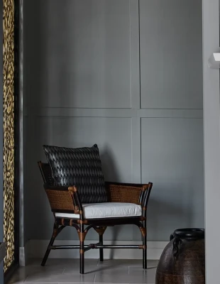 Το αγαπημένο χρώμα του Christian Dior ενέπνευσε την εσωτερική διακόσμηση σε αυτό το αυστραλιανό σπίτι