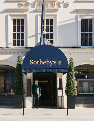 Τα 100 πιο εμβληματικά αντικείμενα που πουλήθηκαν ποτέ στον οίκο Sotheby’s