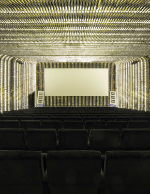 Oι κινηματογράφοι του σήμερα μετατρέπουν την προβολή ταινιών σε μια ολοκληρωμένη εμπειρία αισθητικής